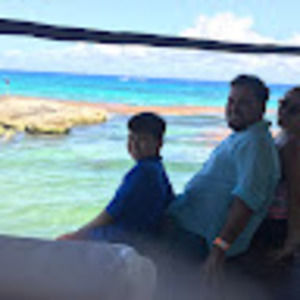 Meet your Posher, Adriana